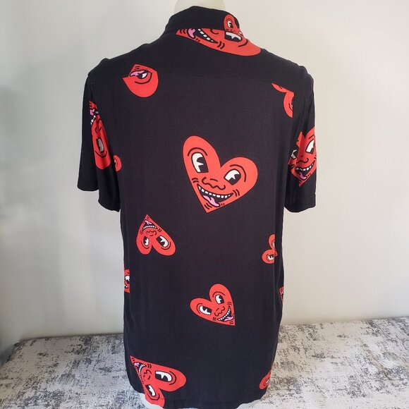 Keith Haring Ripple Junction Red Heart Smile Print on Black Button Up Shirt - Picture 4 of 15